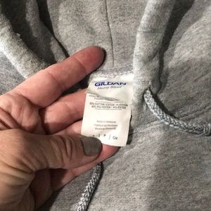 Gildan Shirts - Gildan heavy blend slight grey hoodie sweatshirt Gildan Shirts - Gildan heavy blend slight grey hoodie sweatshirt